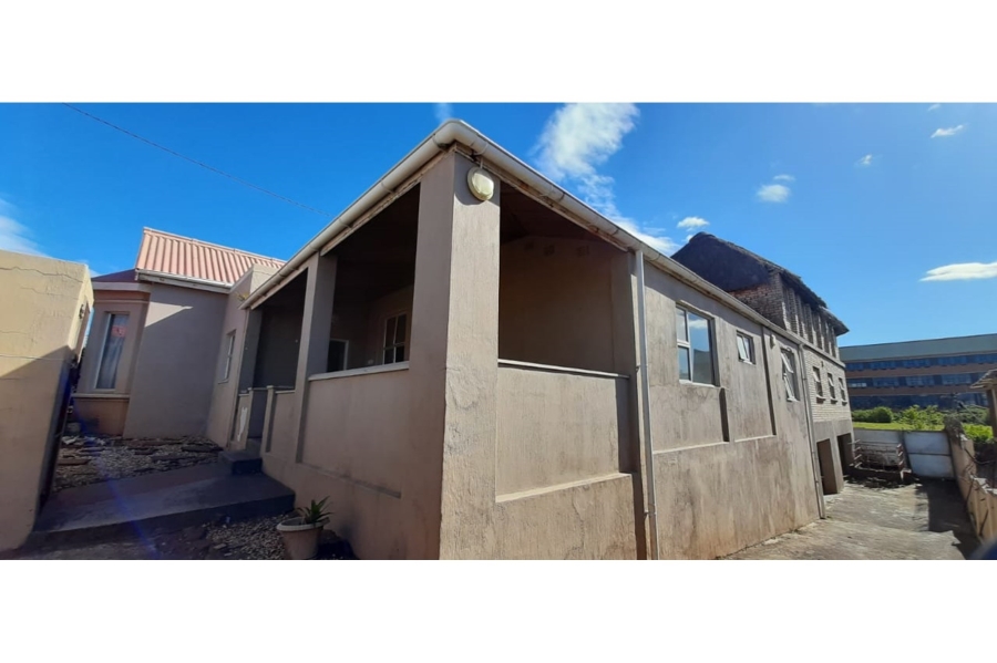 11 Bedroom Property for Sale in Quigney Eastern Cape